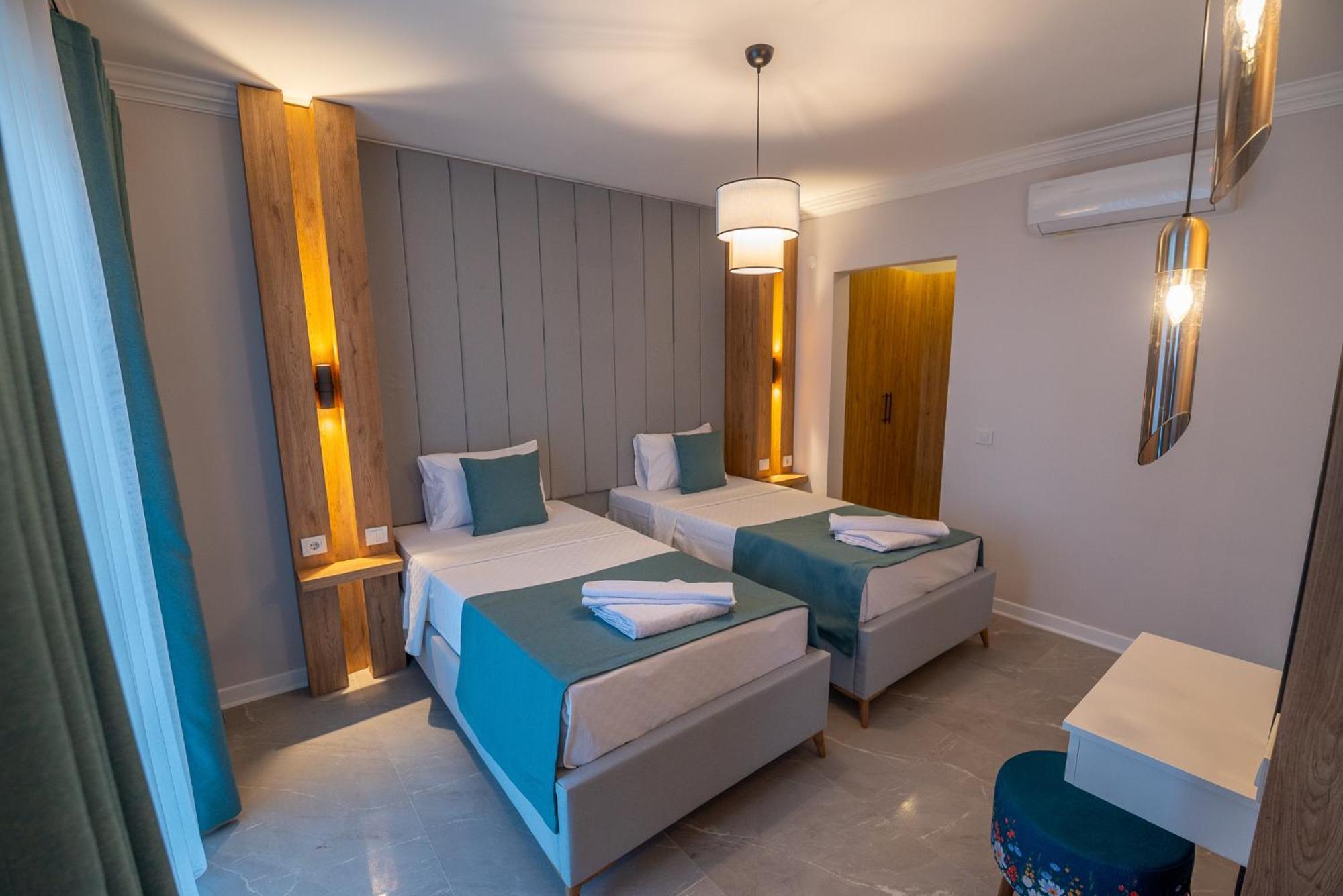 Beachfront White Villa With Private Swimming Pool 칼칸 외부 사진
