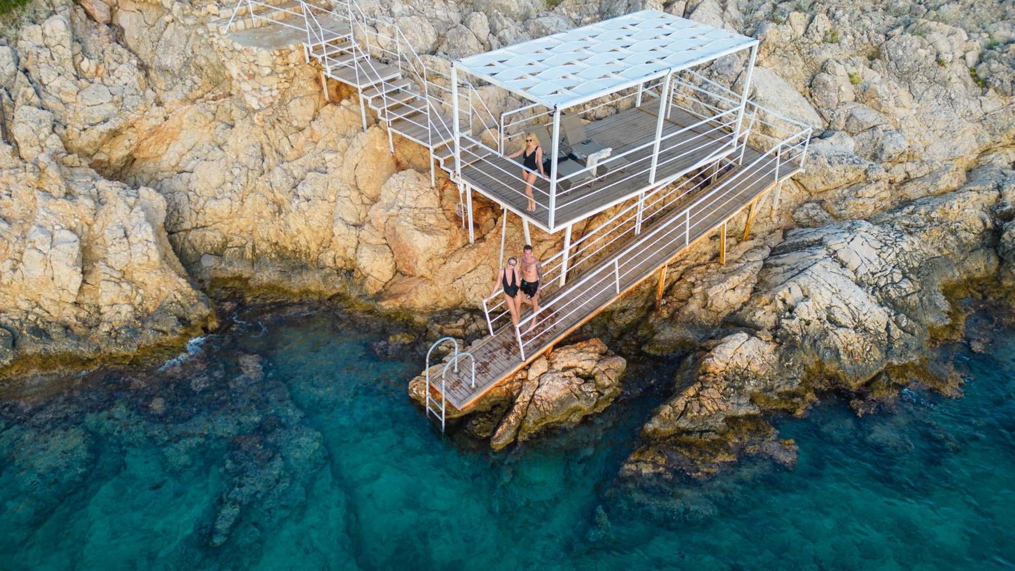 Beachfront White Villa With Private Swimming Pool 칼칸 외부 사진