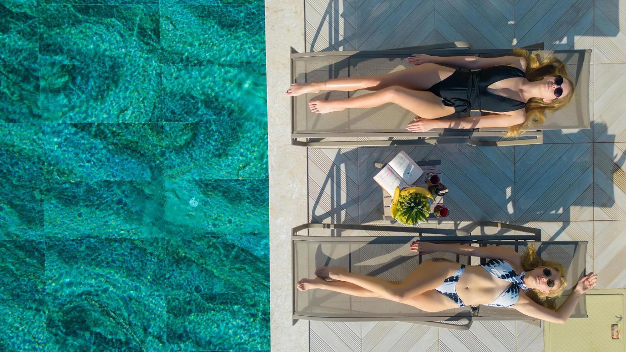 Beachfront White Villa With Private Swimming Pool 칼칸 외부 사진